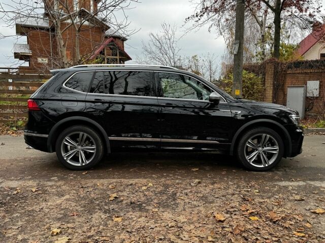 Черный Фольксваген Tiguan Allspace, объемом двигателя 2 л и пробегом 180 тыс. км за 30540 $, фото 5 на Automoto.ua