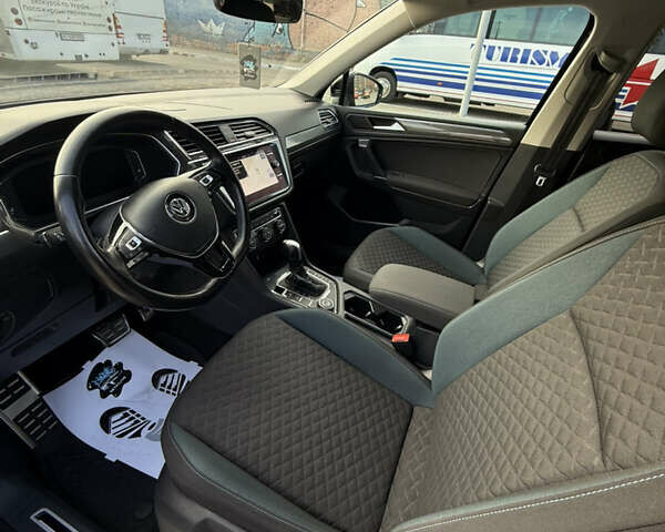 Фольксваген Tiguan Allspace 2020 в Луцке на Automoto.ua Черный Фольксваген Tiguan Allspace, объемом двигателя 2 л и пробегом 197 тыс. км за 29499 $, фото 7 на Automoto.ua