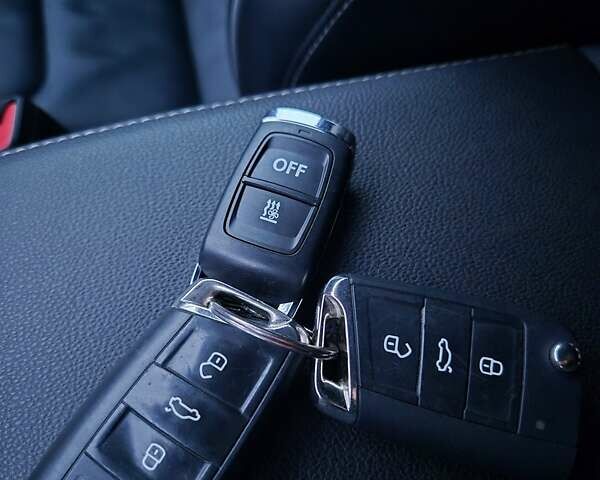 Черный Фольксваген Tiguan Allspace, объемом двигателя 0 л и пробегом 177 тыс. км за 32500 $, фото 70 на Automoto.ua