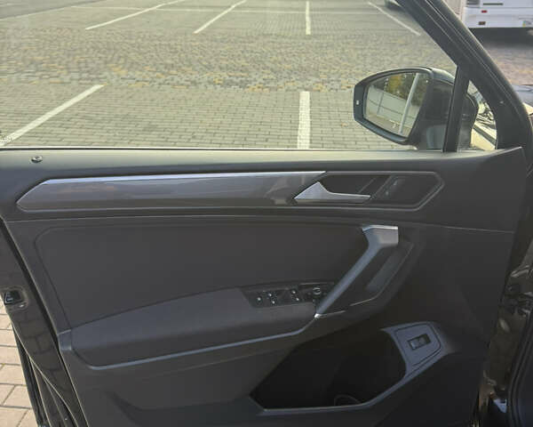 Фольксваген Tiguan Allspace 2020 в Луцке на Automoto.ua Черный Фольксваген Tiguan Allspace, объемом двигателя 2 л и пробегом 197 тыс. км за 29499 $, фото 6 на Automoto.ua