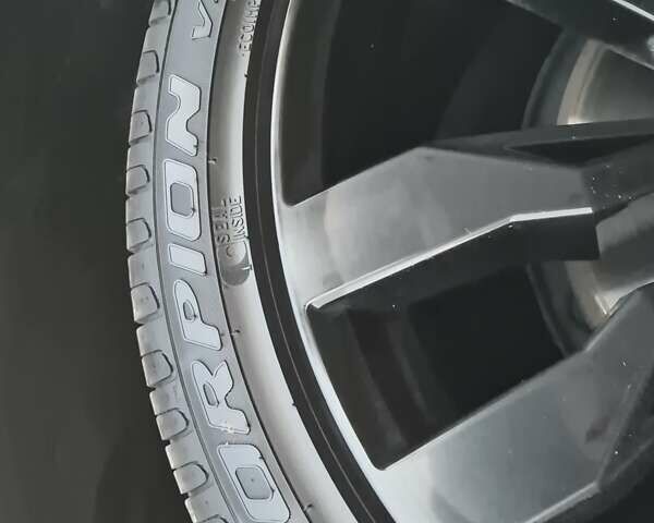 Черный Фольксваген Tiguan Allspace, объемом двигателя 0 л и пробегом 177 тыс. км за 32500 $, фото 10 на Automoto.ua