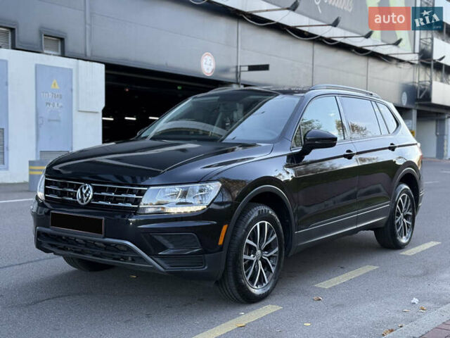 Черный Фольксваген Tiguan Allspace, объемом двигателя 2 л и пробегом 60 тыс. км за 19900 $, фото 7 на Automoto.ua