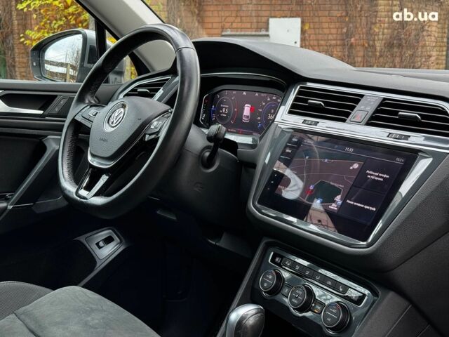 Черный Фольксваген Tiguan Allspace, объемом двигателя 2 л и пробегом 180 тыс. км за 30540 $, фото 21 на Automoto.ua