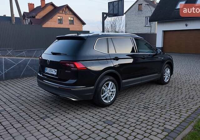 Черный Фольксваген Tiguan Allspace, объемом двигателя 1.97 л и пробегом 204 тыс. км за 28400 $, фото 5 на Automoto.ua
