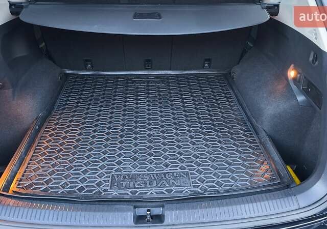 Черный Фольксваген Tiguan Allspace, объемом двигателя 1.97 л и пробегом 204 тыс. км за 28400 $, фото 12 на Automoto.ua