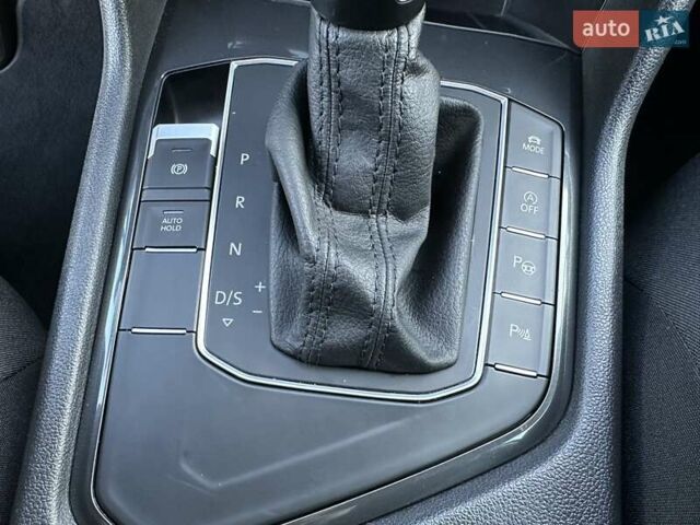 Чорний Фольксваген Tiguan Allspace, об'ємом двигуна 2 л та пробігом 182 тис. км за 27500 $, фото 33 на Automoto.ua