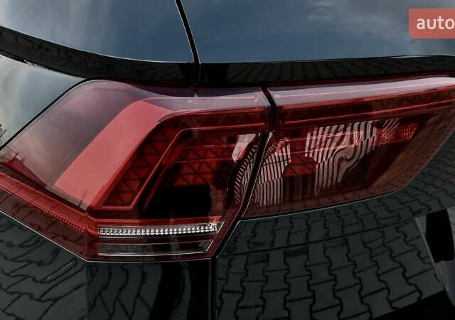 Чорний Фольксваген Tiguan Allspace, об'ємом двигуна 0 л та пробігом 214 тис. км за 30000 $, фото 58 на Automoto.ua