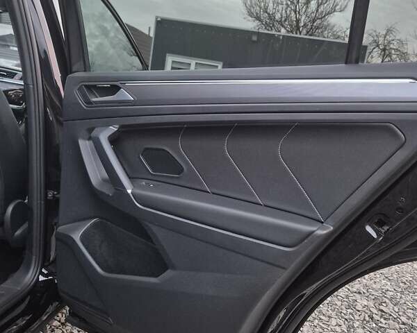 Черный Фольксваген Tiguan Allspace, объемом двигателя 0 л и пробегом 177 тыс. км за 32500 $, фото 36 на Automoto.ua
