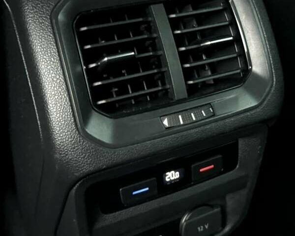 Чорний Фольксваген Tiguan Allspace, об'ємом двигуна 0 л та пробігом 214 тис. км за 30000 $, фото 142 на Automoto.ua