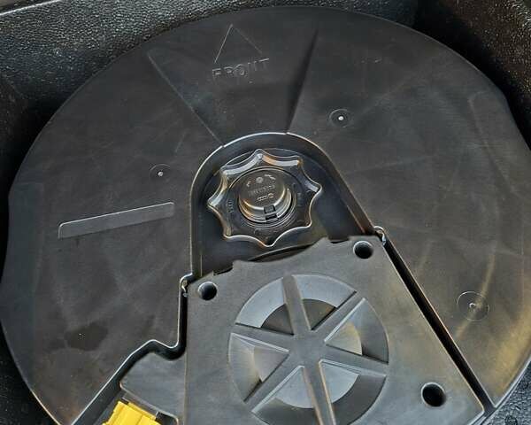 Черный Фольксваген Tiguan Allspace, объемом двигателя 0 л и пробегом 177 тыс. км за 32500 $, фото 27 на Automoto.ua