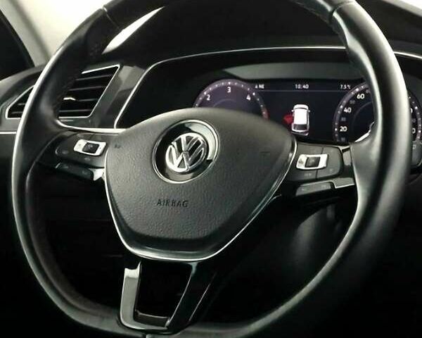 Чорний Фольксваген Tiguan Allspace, об'ємом двигуна 0 л та пробігом 214 тис. км за 30000 $, фото 90 на Automoto.ua