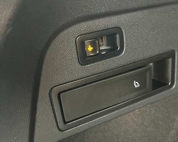 Черный Фольксваген Tiguan Allspace, объемом двигателя 2 л и пробегом 196 тыс. км за 30500 $, фото 62 на Automoto.ua