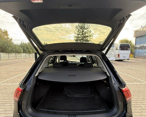 Фольксваген Tiguan Allspace 2020 в Луцке на Automoto.ua Черный Фольксваген Tiguan Allspace, объемом двигателя 2 л и пробегом 197 тыс. км за 29499 $, фото 32 на Automoto.ua