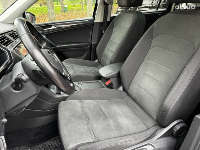 Черный Фольксваген Tiguan Allspace, объемом двигателя 2 л и пробегом 180 тыс. км за 30540 $, фото 37 на Automoto.ua