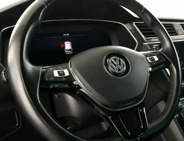 Чорний Фольксваген Tiguan Allspace, об'ємом двигуна 0 л та пробігом 214 тис. км за 30000 $, фото 91 на Automoto.ua
