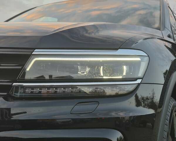 Черный Фольксваген Tiguan Allspace, объемом двигателя 0 л и пробегом 177 тыс. км за 32500 $, фото 13 на Automoto.ua