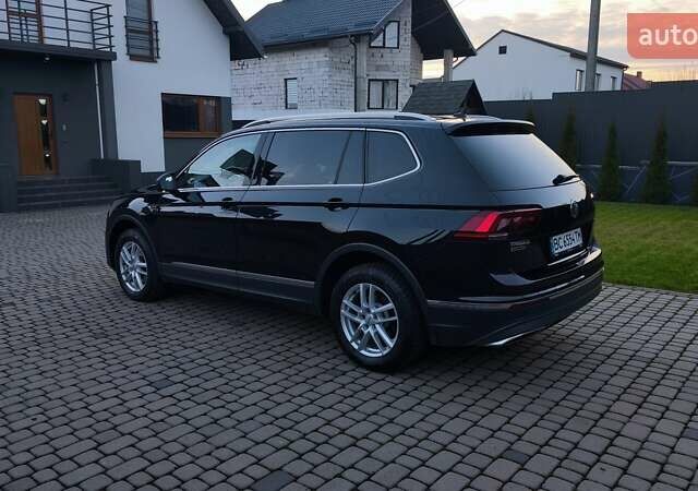 Черный Фольксваген Tiguan Allspace, объемом двигателя 1.97 л и пробегом 204 тыс. км за 28400 $, фото 7 на Automoto.ua