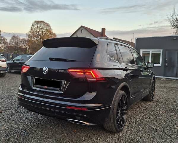 Черный Фольксваген Tiguan Allspace, объемом двигателя 0 л и пробегом 177 тыс. км за 32500 $, фото 4 на Automoto.ua