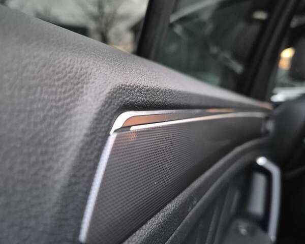 Черный Фольксваген Tiguan Allspace, объемом двигателя 0 л и пробегом 177 тыс. км за 32500 $, фото 30 на Automoto.ua