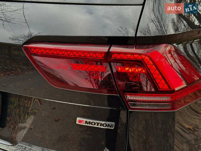 Черный Фольксваген Tiguan Allspace, объемом двигателя 2 л и пробегом 180 тыс. км за 30540 $, фото 13 на Automoto.ua