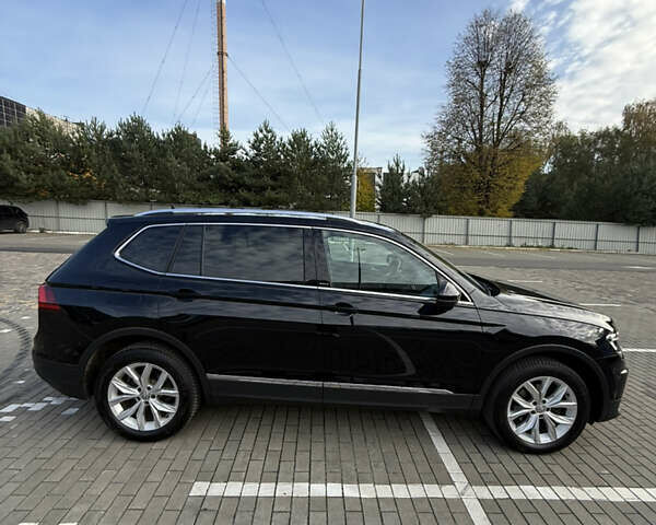 Фольксваген Tiguan Allspace 2020 в Луцке на Automoto.ua Черный Фольксваген Tiguan Allspace, объемом двигателя 2 л и пробегом 197 тыс. км за 29499 $, фото 4 на Automoto.ua