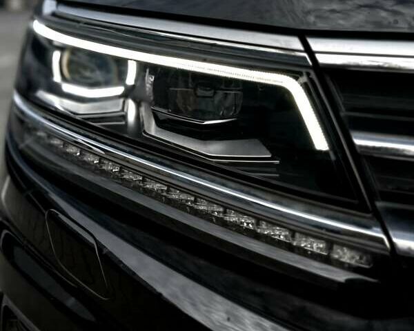 Чорний Фольксваген Tiguan Allspace, об'ємом двигуна 0 л та пробігом 214 тис. км за 30000 $, фото 61 на Automoto.ua