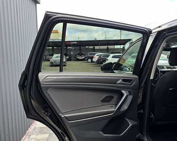 Черный Фольксваген Tiguan Allspace, объемом двигателя 1.98 л и пробегом 202 тыс. км за 27900 $, фото 77 на Automoto.ua