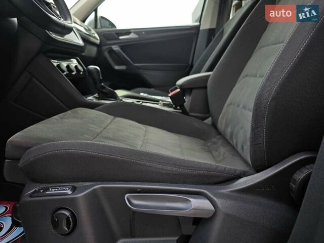 Черный Фольксваген Tiguan Allspace, объемом двигателя 1.98 л и пробегом 202 тыс. км за 27900 $, фото 63 на Automoto.ua