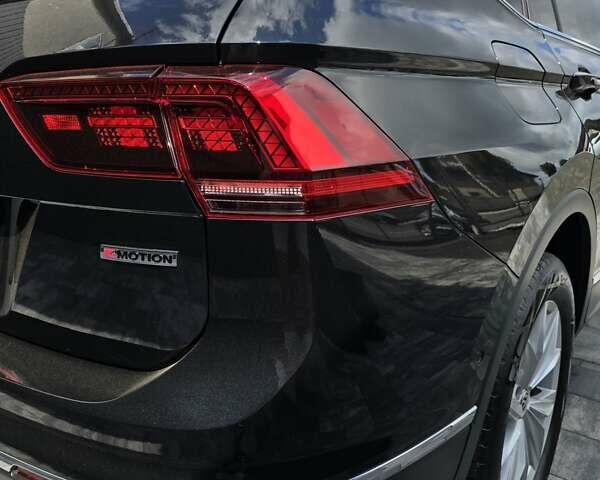 Черный Фольксваген Tiguan Allspace, объемом двигателя 1.98 л и пробегом 202 тыс. км за 27900 $, фото 6 на Automoto.ua