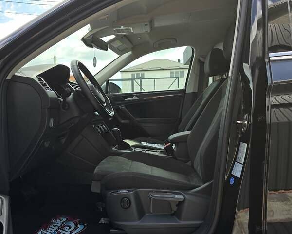 Черный Фольксваген Tiguan Allspace, объемом двигателя 1.98 л и пробегом 202 тыс. км за 27900 $, фото 64 на Automoto.ua