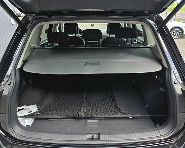 Черный Фольксваген Tiguan Allspace, объемом двигателя 1.98 л и пробегом 202 тыс. км за 27900 $, фото 81 на Automoto.ua