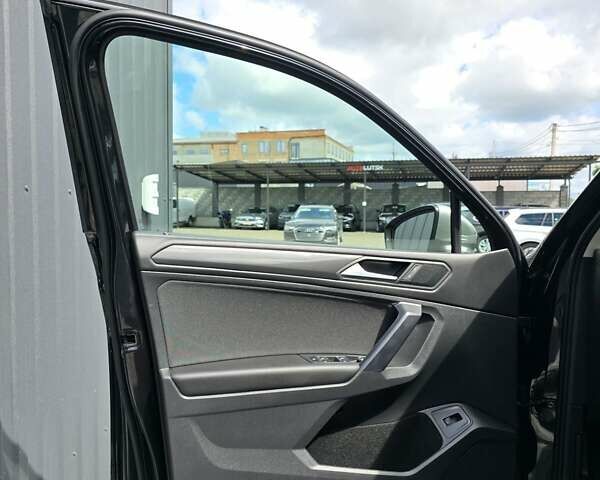 Черный Фольксваген Tiguan Allspace, объемом двигателя 1.98 л и пробегом 202 тыс. км за 27900 $, фото 61 на Automoto.ua