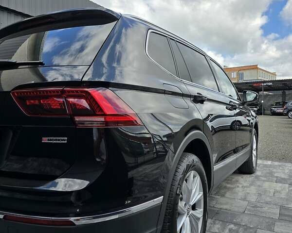 Черный Фольксваген Tiguan Allspace, объемом двигателя 1.98 л и пробегом 202 тыс. км за 27900 $, фото 5 на Automoto.ua