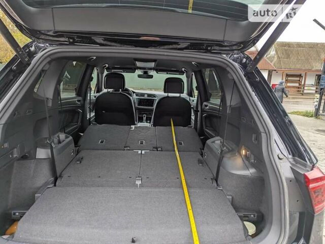 Черный Фольксваген Tiguan Allspace, объемом двигателя 1.97 л и пробегом 20 тыс. км за 41999 $, фото 62 на Automoto.ua