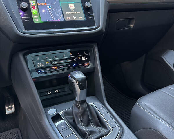 Черный Фольксваген Tiguan Allspace, объемом двигателя 2 л и пробегом 169 тыс. км за 25500 $, фото 21 на Automoto.ua