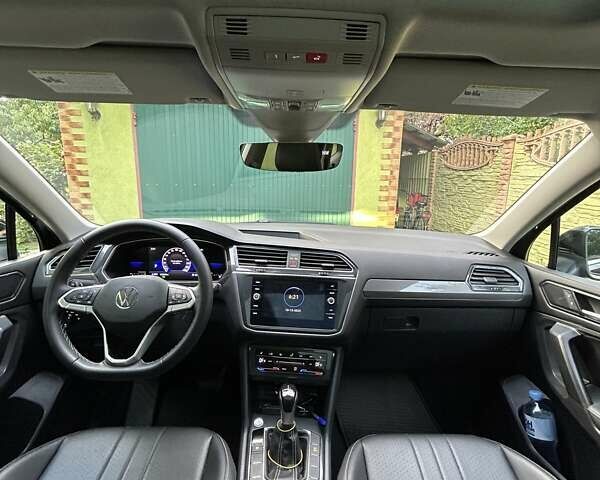 Черный Фольксваген Tiguan Allspace, объемом двигателя 2 л и пробегом 44 тыс. км за 27300 $, фото 14 на Automoto.ua