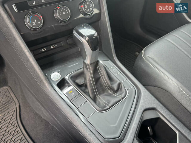 Фольксваген Tiguan Allspace 2023 в Сумах на Automoto.ua Черный Фольксваген Tiguan Allspace, объемом двигателя 2 л и пробегом 34 тыс. км за 22900 $, фото 17 на Automoto.ua