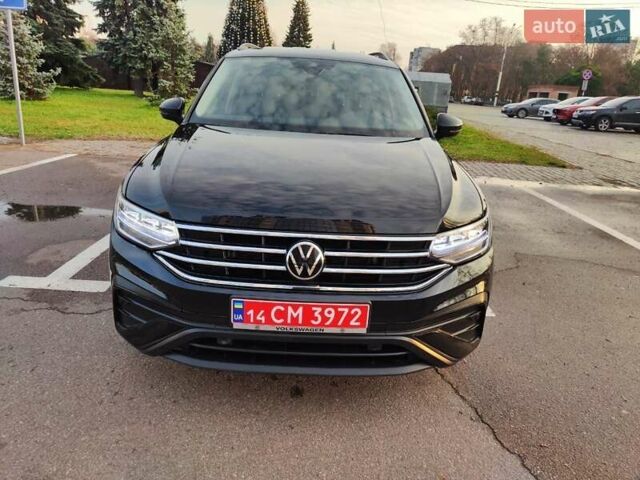 Черный Фольксваген Tiguan Allspace, объемом двигателя 2 л и пробегом 67 тыс. км за 23900 $, фото 1 на Automoto.ua