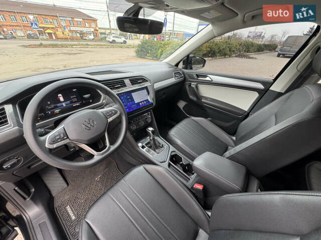 Фольксваген Tiguan Allspace 2023 в Сумах на Automoto.ua Черный Фольксваген Tiguan Allspace, объемом двигателя 2 л и пробегом 34 тыс. км за 22900 $, фото 15 на Automoto.ua