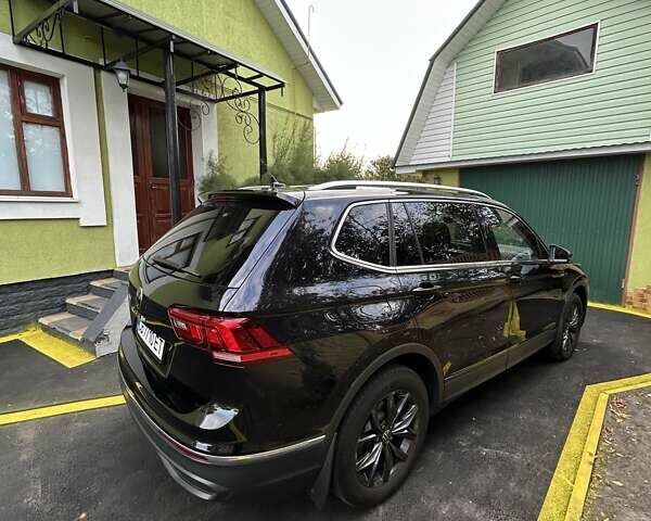 Черный Фольксваген Tiguan Allspace, объемом двигателя 2 л и пробегом 44 тыс. км за 27300 $, фото 8 на Automoto.ua