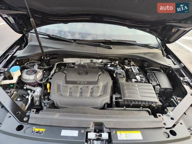 Черный Фольксваген Tiguan Allspace, объемом двигателя 2 л и пробегом 67 тыс. км за 23900 $, фото 15 на Automoto.ua