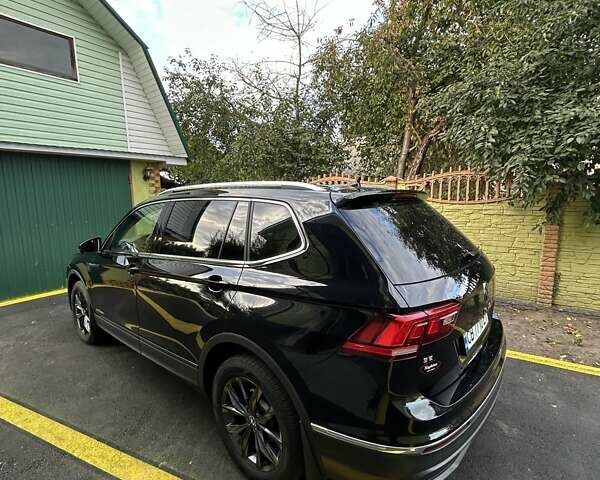 Черный Фольксваген Tiguan Allspace, объемом двигателя 2 л и пробегом 44 тыс. км за 27300 $, фото 9 на Automoto.ua