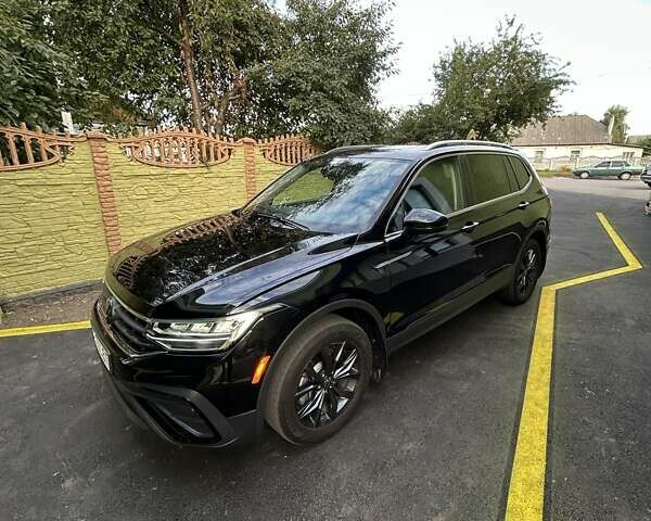 Черный Фольксваген Tiguan Allspace, объемом двигателя 2 л и пробегом 44 тыс. км за 27300 $, фото 5 на Automoto.ua