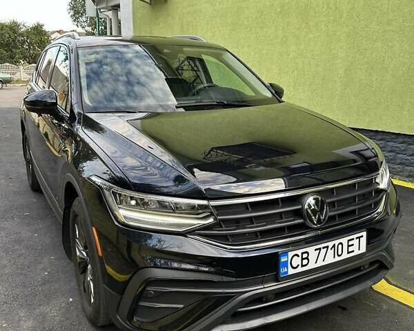 Черный Фольксваген Tiguan Allspace, объемом двигателя 2 л и пробегом 44 тыс. км за 27300 $, фото 3 на Automoto.ua