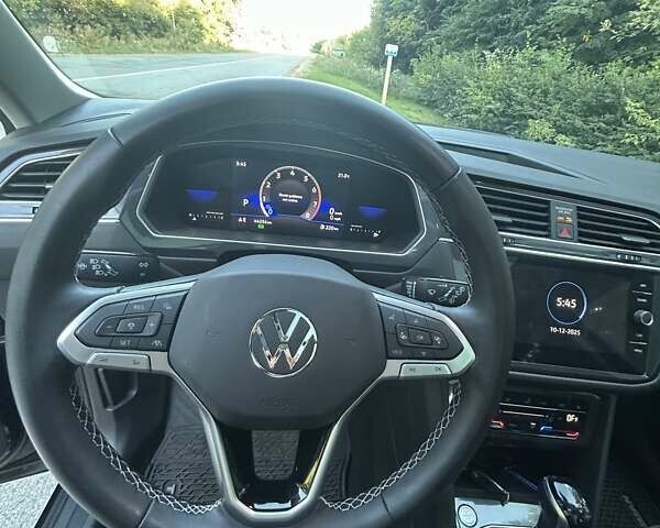 Черный Фольксваген Tiguan Allspace, объемом двигателя 2 л и пробегом 44 тыс. км за 27300 $, фото 15 на Automoto.ua