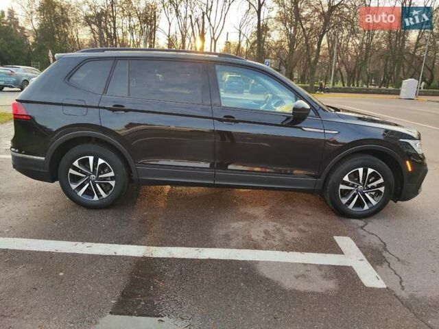 Черный Фольксваген Tiguan Allspace, объемом двигателя 2 л и пробегом 67 тыс. км за 23900 $, фото 3 на Automoto.ua