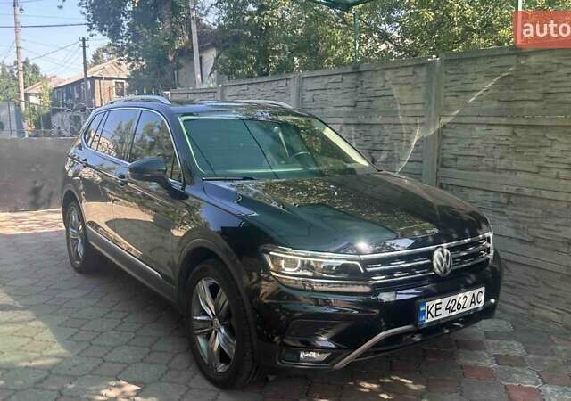 Коричневый Фольксваген Tiguan Allspace, объемом двигателя 1.97 л и пробегом 193 тыс. км за 26000 $, фото 1 на Automoto.ua