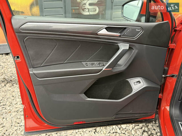 Червоний Фольксваген Tiguan Allspace, об'ємом двигуна 1.98 л та пробігом 136 тис. км за 17999 $, фото 49 на Automoto.ua