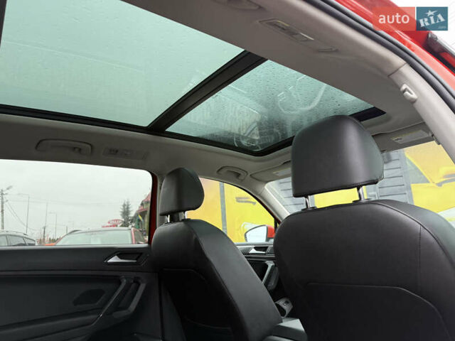 Червоний Фольксваген Tiguan Allspace, об'ємом двигуна 1.98 л та пробігом 136 тис. км за 17999 $, фото 40 на Automoto.ua
