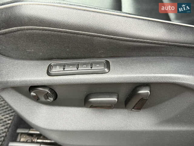 Червоний Фольксваген Tiguan Allspace, об'ємом двигуна 1.98 л та пробігом 136 тис. км за 17999 $, фото 52 на Automoto.ua